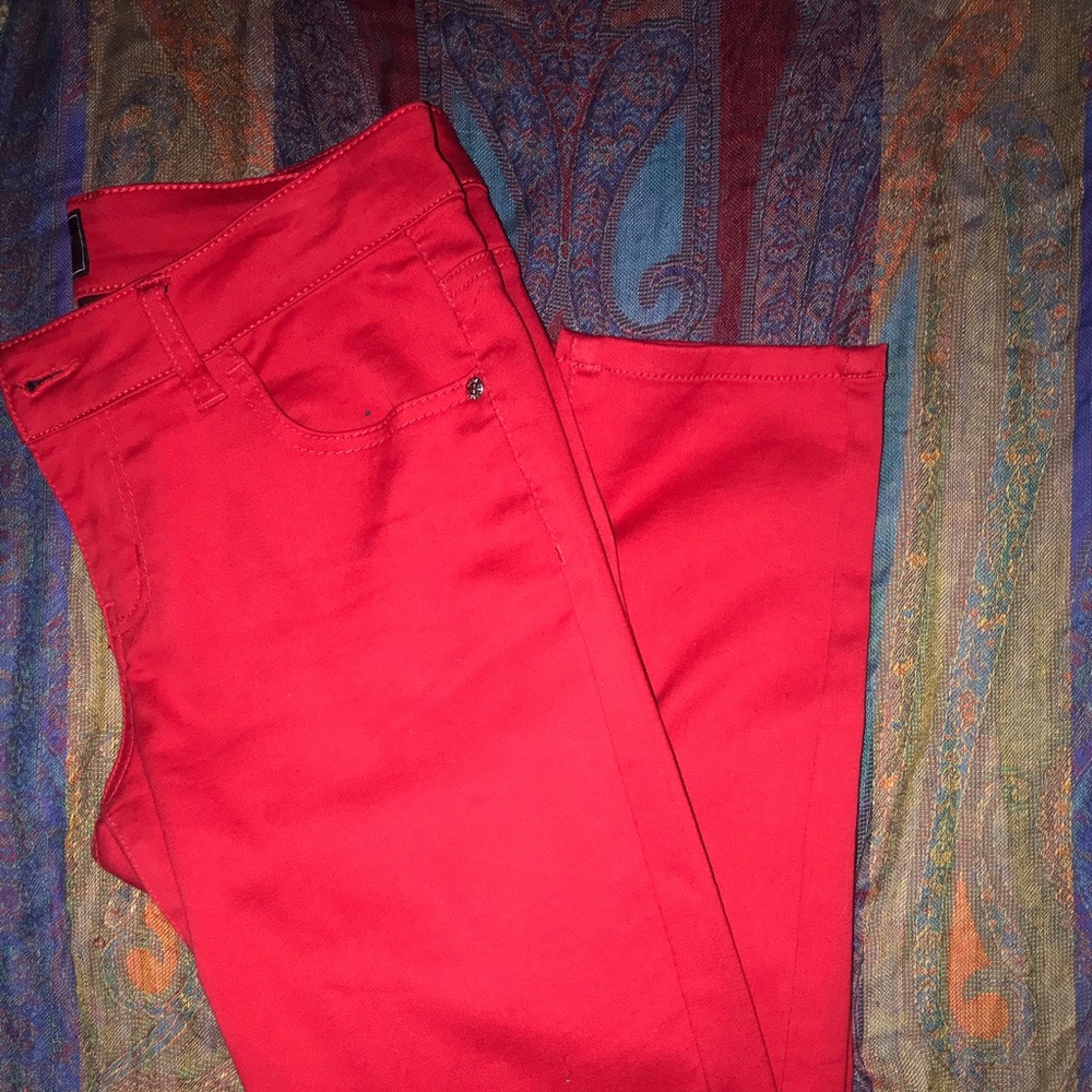 🎁🎈 Red Jeans  🎈🎁